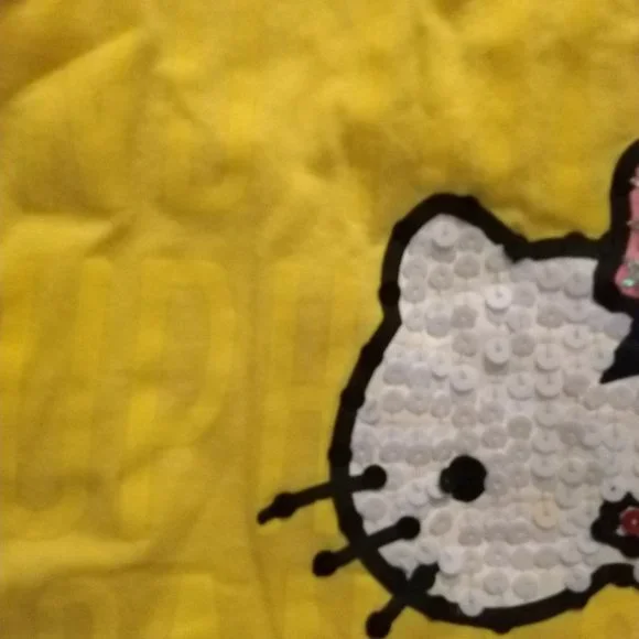 Hello Kitty Top - Picture 3 of 11